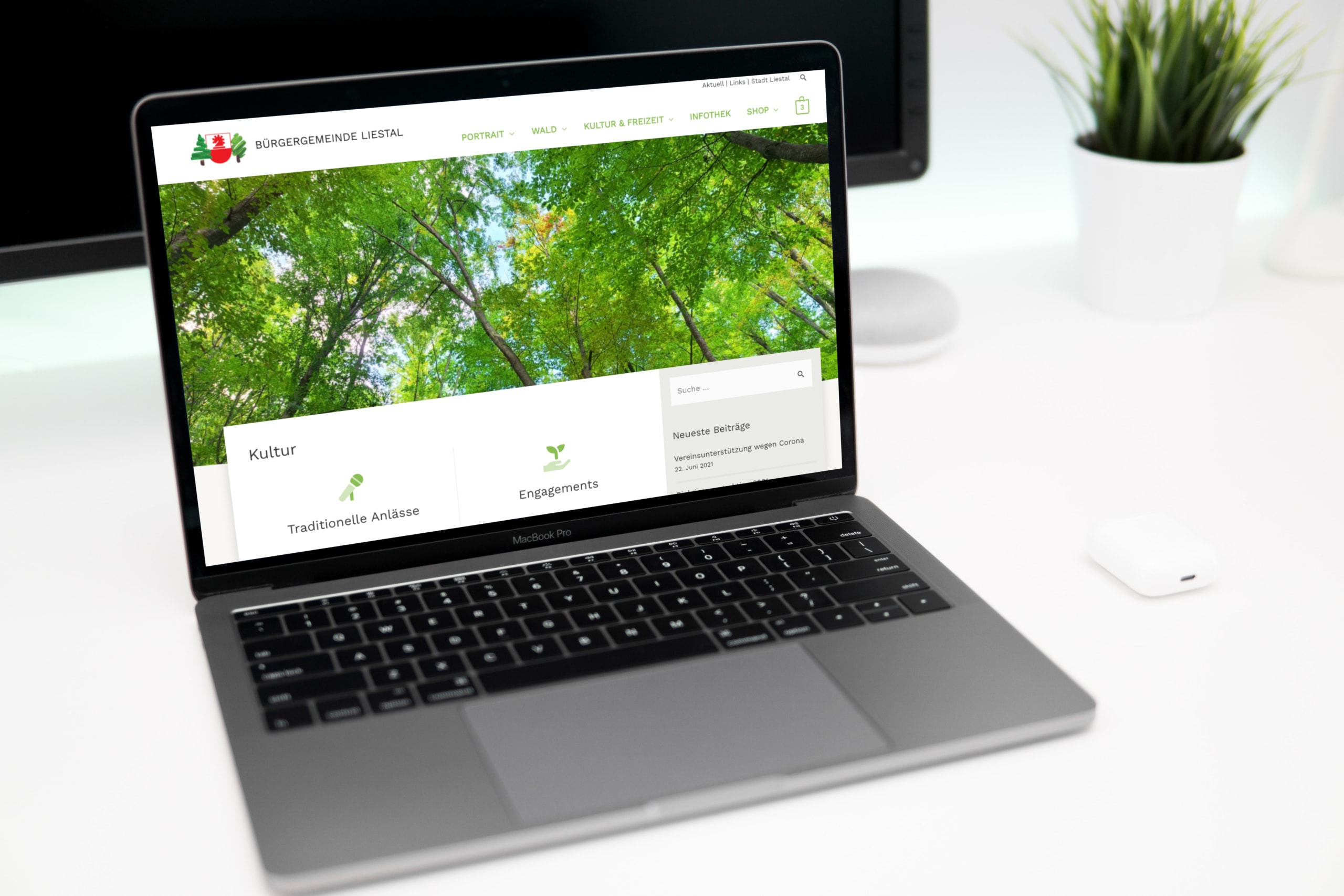 close view of macbook pro mockup on white desk